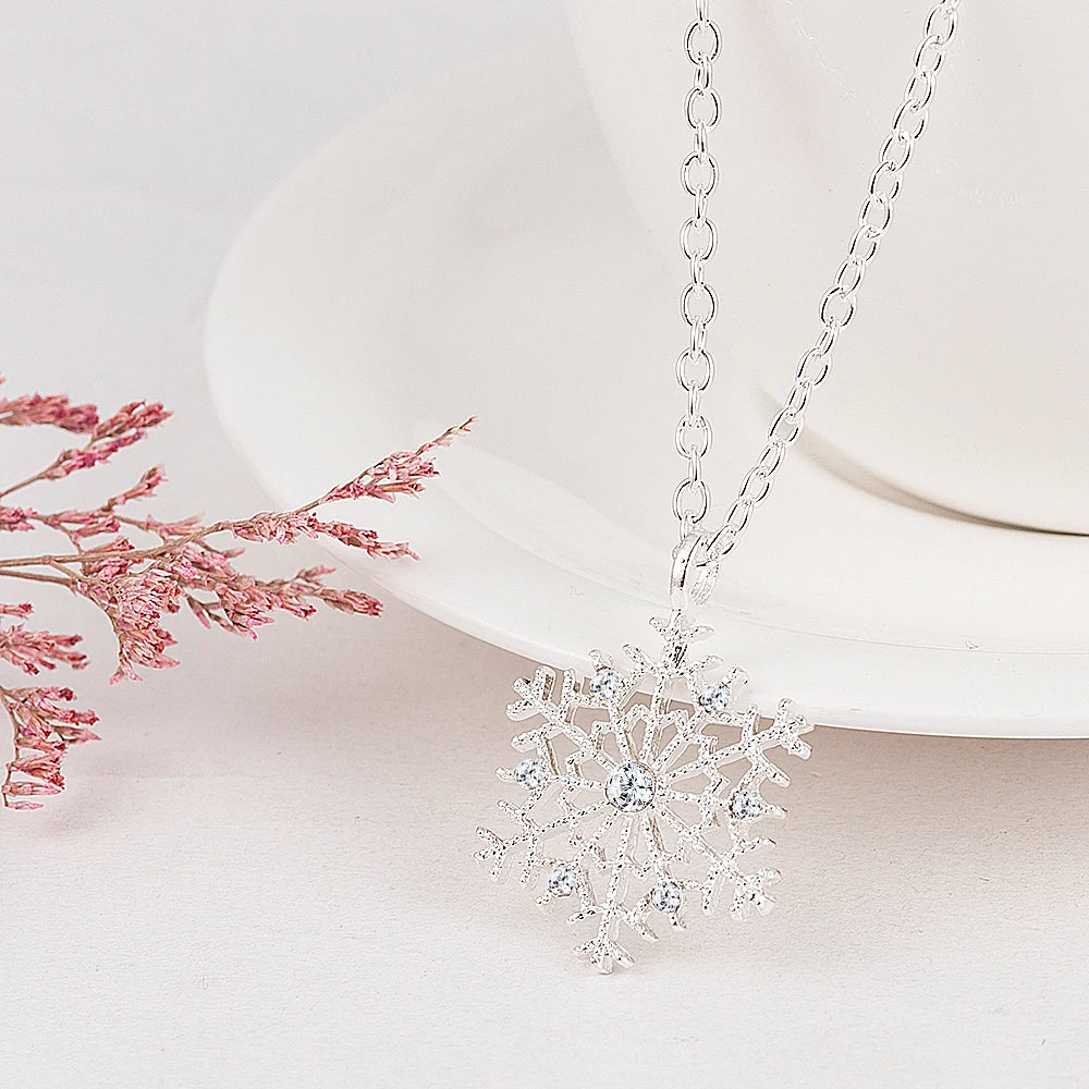 Snowflake Zircon Necklace